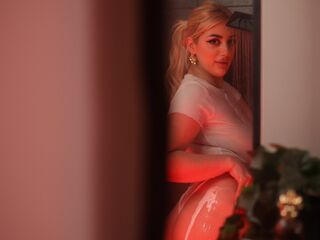 camgirl playing with sex toy PalomaOdette