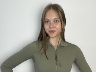 chat room cam ElviaSix