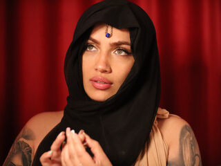 camgirl playing with sextoy LuciaLyone