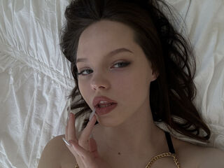 camwhore fingering pussy SelenaNoelle