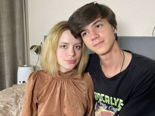 webcamgirl fucking boyfriend AshleyandBridget