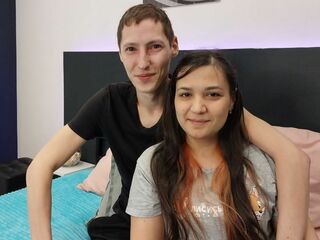 couple shaving pussy DavidTeresa