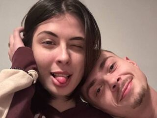 naughty camcouple fucking GlennisAndReanne