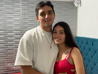 webcam couple livesex LolaAndBugns