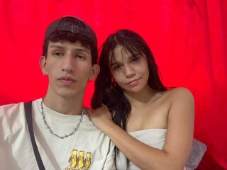adult couple cam chat LuisaAndKevin
