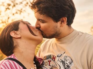 kinky webcam SkyAndAxel