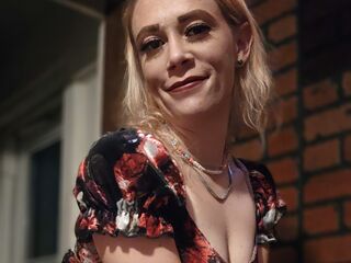 golden shower webcam SundayJane