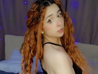 masturbating webcamgirl AdrianaClide