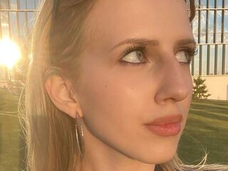 webcamgirl chat room AishaSpringstead