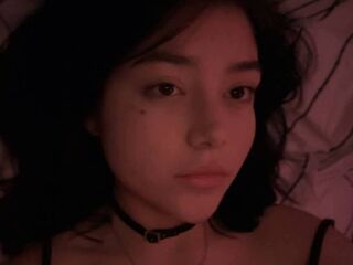nude gamgirl AlisaGlow