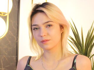 beautiful girl AlysiaBennet