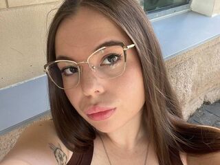 free chatroom AmeliaLung