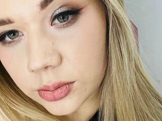 extreme cam AminaDigges