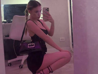 camgirl spreading pussy AngelesBelfiore