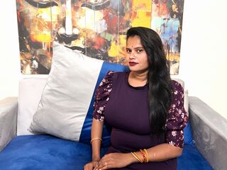 hot strip tease cam AnnaRevolt