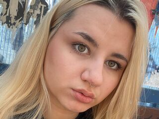 girl BarbaraWellsmith