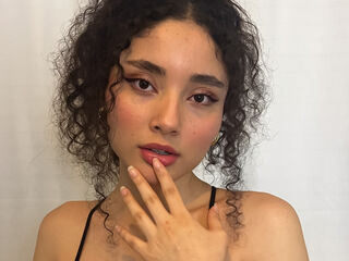 fingering girl cam picture BellaVuitton