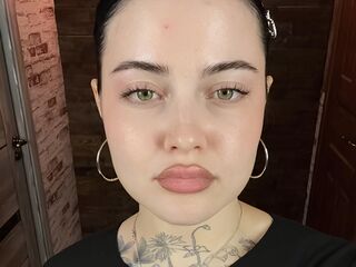 cam girl cam chat CarmenFurmanik