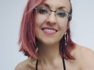 camgirl playing with sextoy CataMoreno