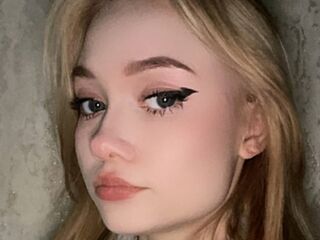 hot naked webcamgirl CecilyBurnard