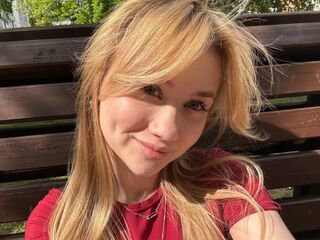 camgirl fingering wet pussy CelestineVale