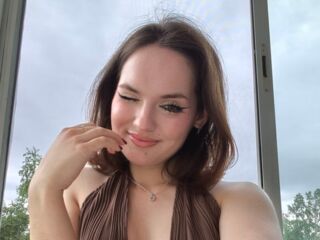 camslut fingering shaved pussy DebraBoo