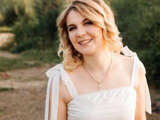 real live cam picture DemetriceAkpan