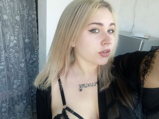 naked girl with cam DinahSalimas