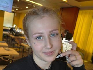 shaved pussy cam EmelinaKrider