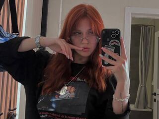 free video chat room EmmaMinis