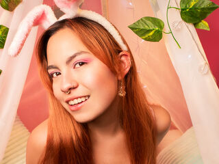 masturbating girl EmmaMonnet