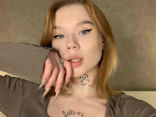 cam girl playing with dildo EthalBramson