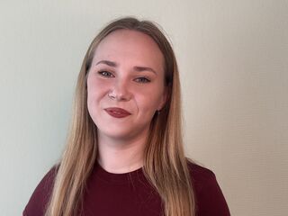 cam girl masturbating with dildo EugeniaDaily