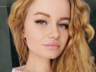 cam girl playing with dildo FaridaDos