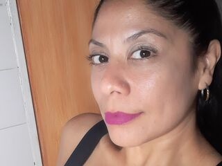 camslut showing pussy FlorBlack