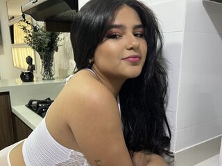 nude webcamgirl GracieLoo