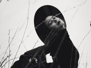 naughty HelismaAbramss