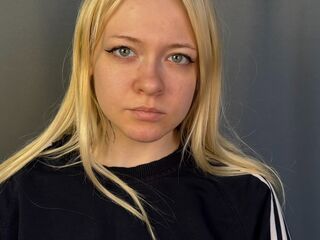 closeup web cam HerthaWiggen