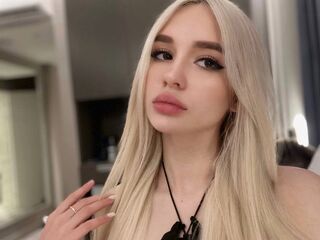 masturbating cam girl HildaGeer