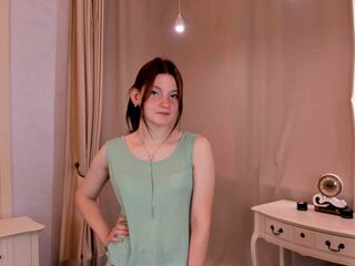 cam girl masturbating with vibrator HollisCantrill