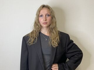 hot camwhore IrinaVelzeboer