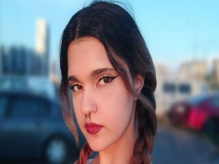 camwhore masturbating with vibrator IvelisseConsuelo