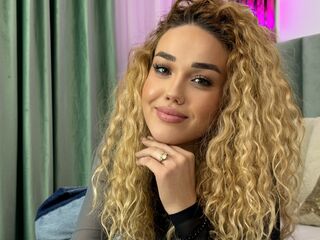 camgirl shaving pussy JessyJill