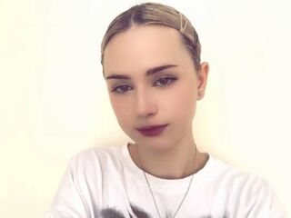camwhore naked JudithHaverstock