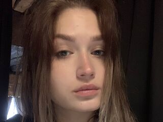 cam girl showing tits JulieannGomaz