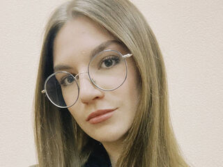 beautiful webcamgirl KaraTribley