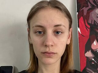 fingering camslut KarisaKalscheuer