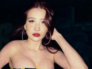 camwhore masturbating with dildo KimberleyStrader