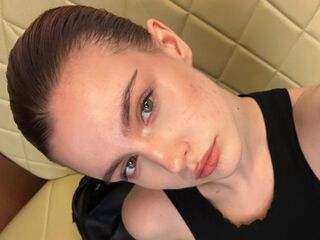 Kinky webcam girl KlaraGogins