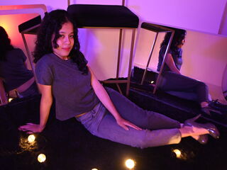 cam girl sex photo KyaraLux